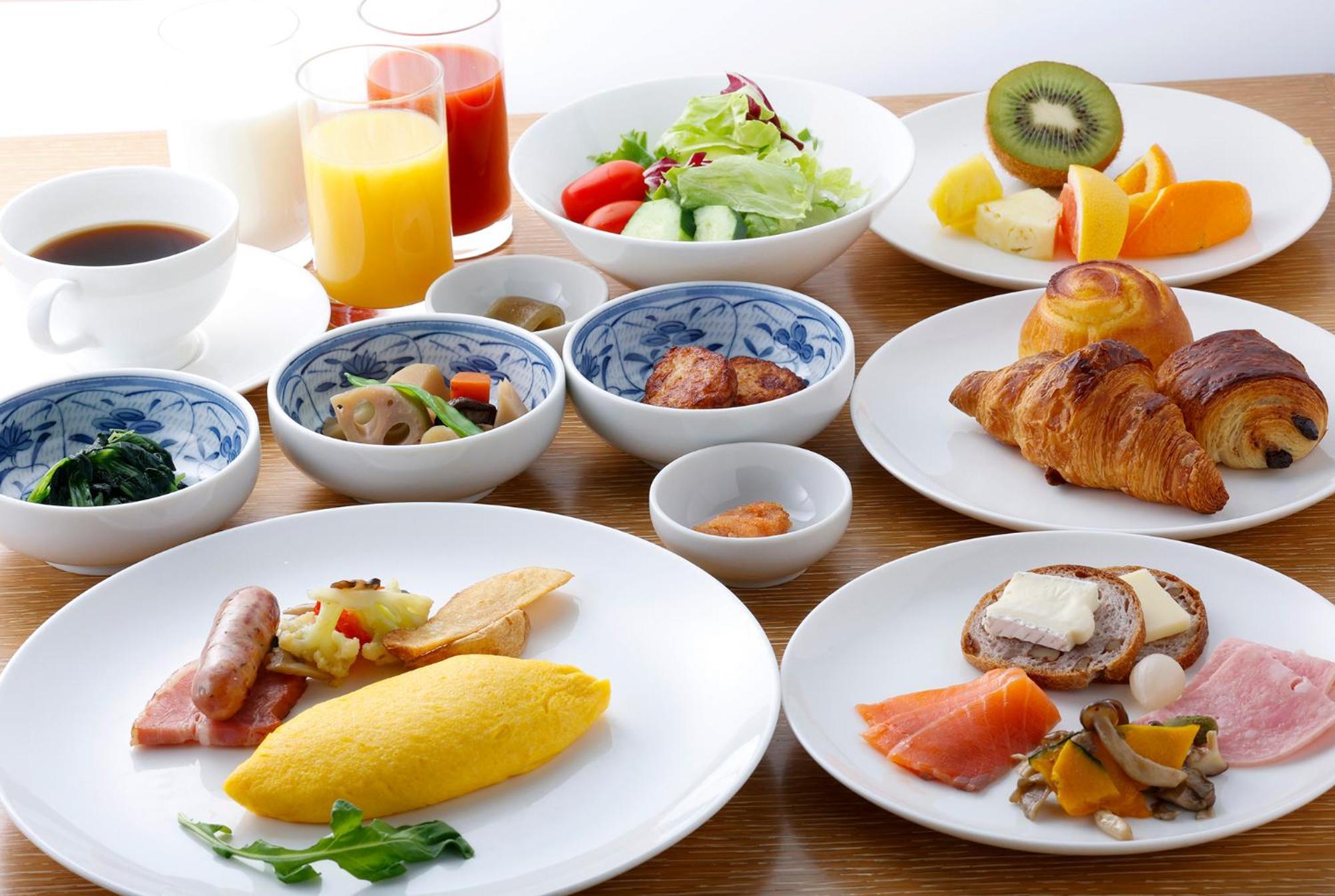 Hotel Okura Fukuoka Φουκουόκα Εξωτερικό φωτογραφία A Japanese breakfast