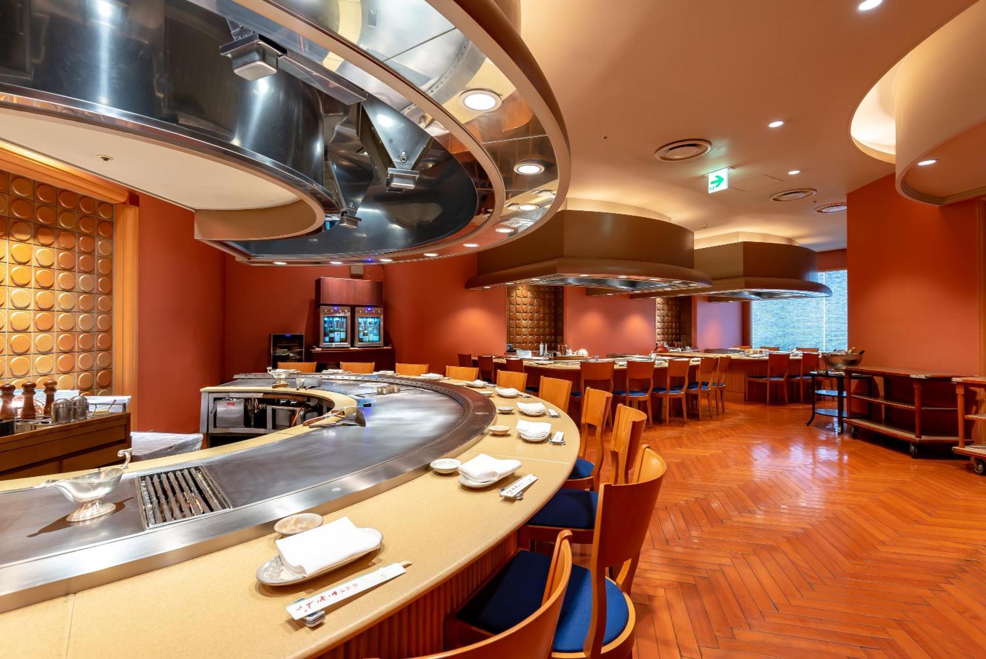 Hotel Okura Fukuoka Φουκουόκα Εξωτερικό φωτογραφία Interior of a sushi-go-round