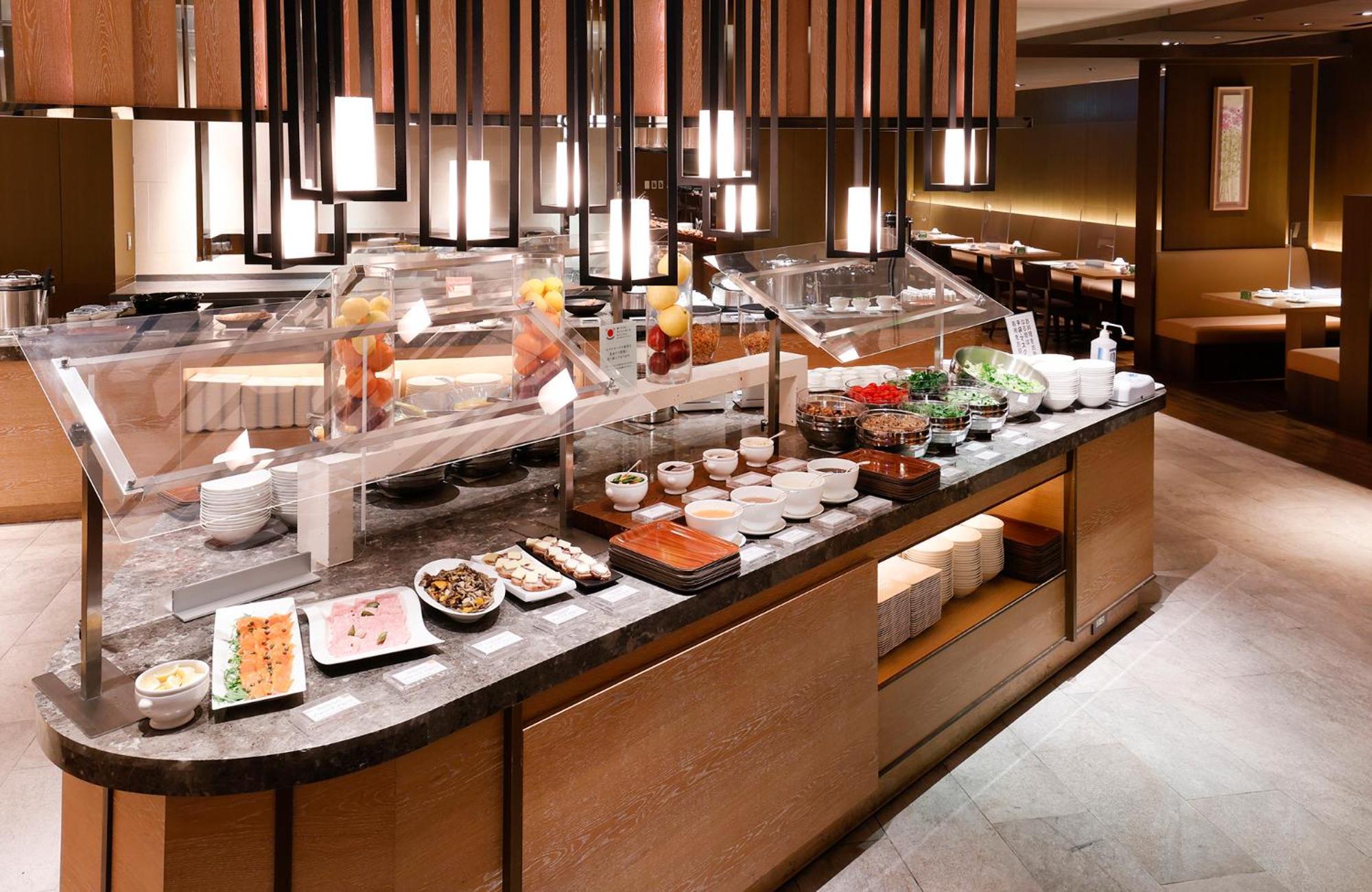Hotel Okura Fukuoka Φουκουόκα Εξωτερικό φωτογραφία A buffet at a hotel