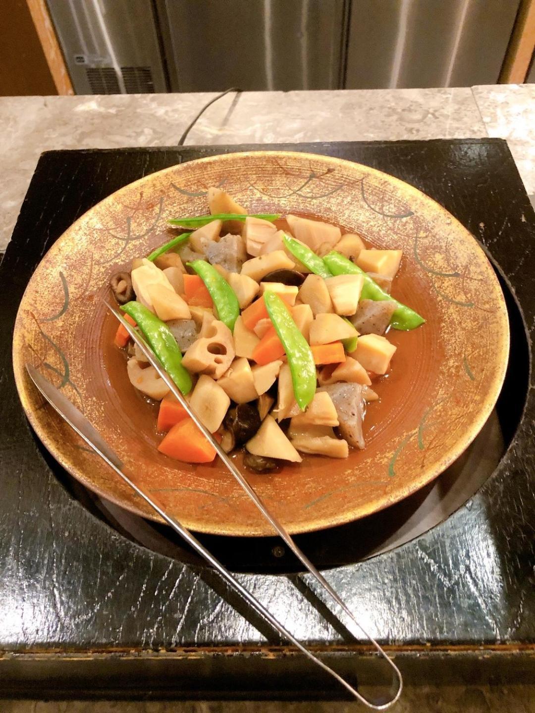 Hotel Okura Fukuoka Φουκουόκα Εξωτερικό φωτογραφία A dish of shimeji mushrooms