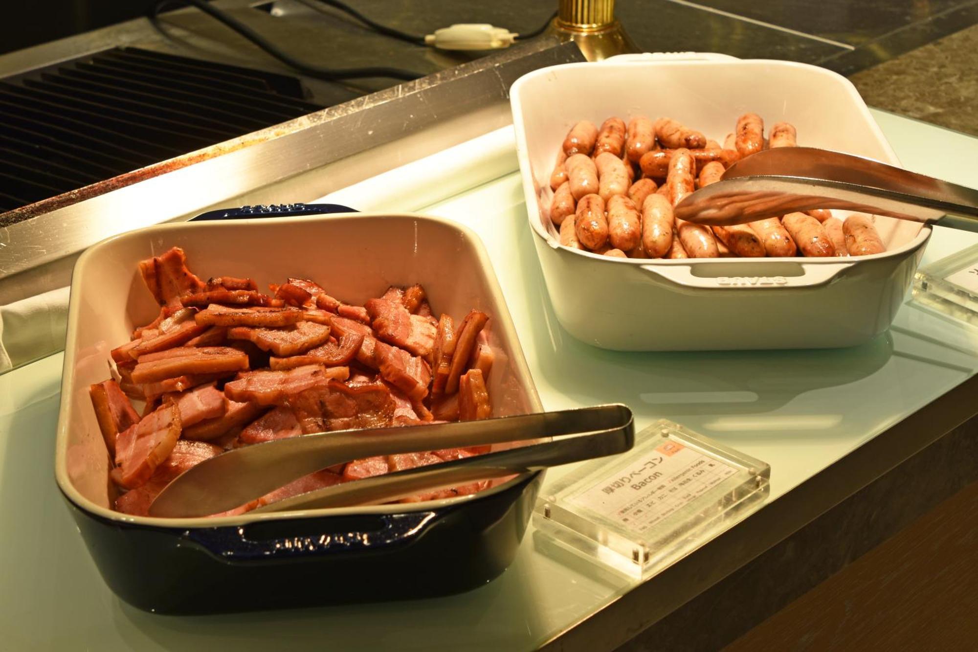 Hotel Okura Fukuoka Φουκουόκα Εξωτερικό φωτογραφία Bacon and sausages