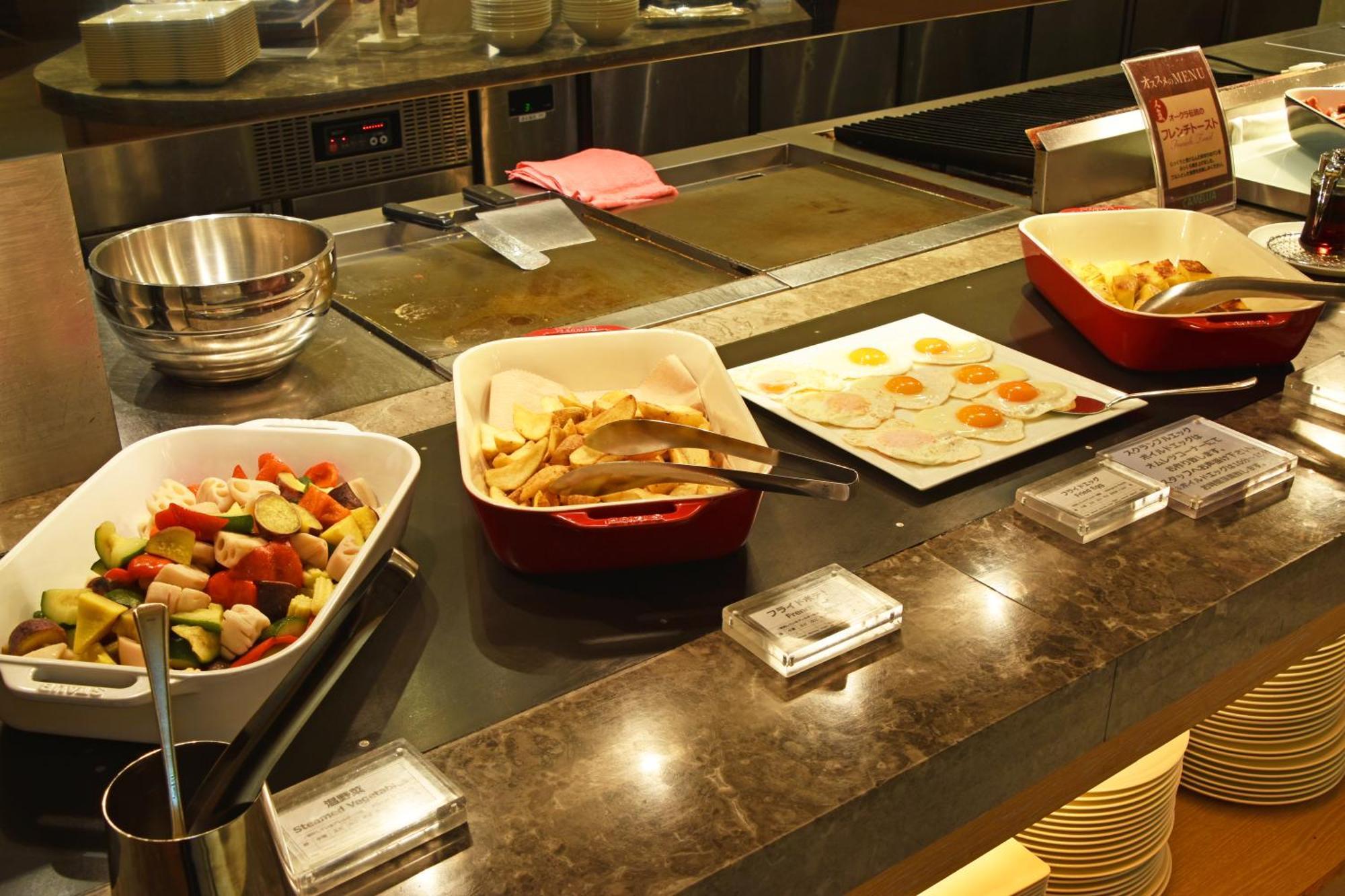 Hotel Okura Fukuoka Φουκουόκα Εξωτερικό φωτογραφία A buffet at a hotel