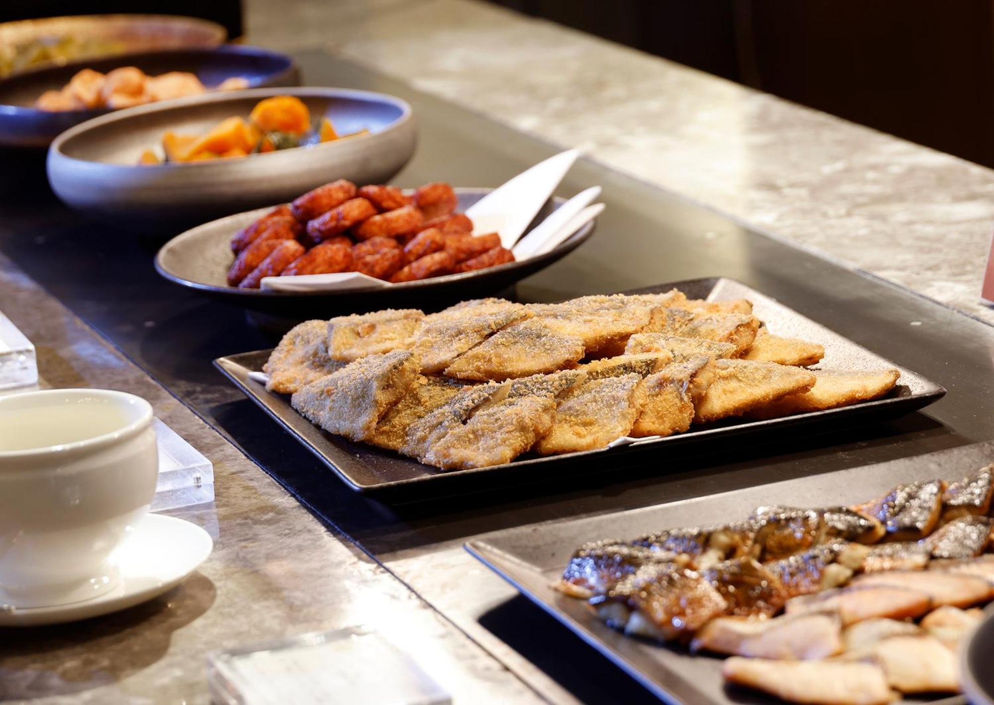 Hotel Okura Fukuoka Φουκουόκα Εξωτερικό φωτογραφία A selection of tapas