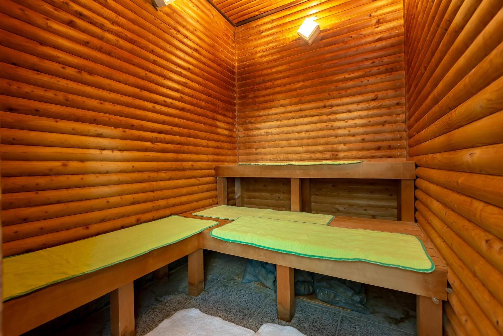 Hotel Okura Fukuoka Φουκουόκα Εξωτερικό φωτογραφία A traditional Finnish sauna