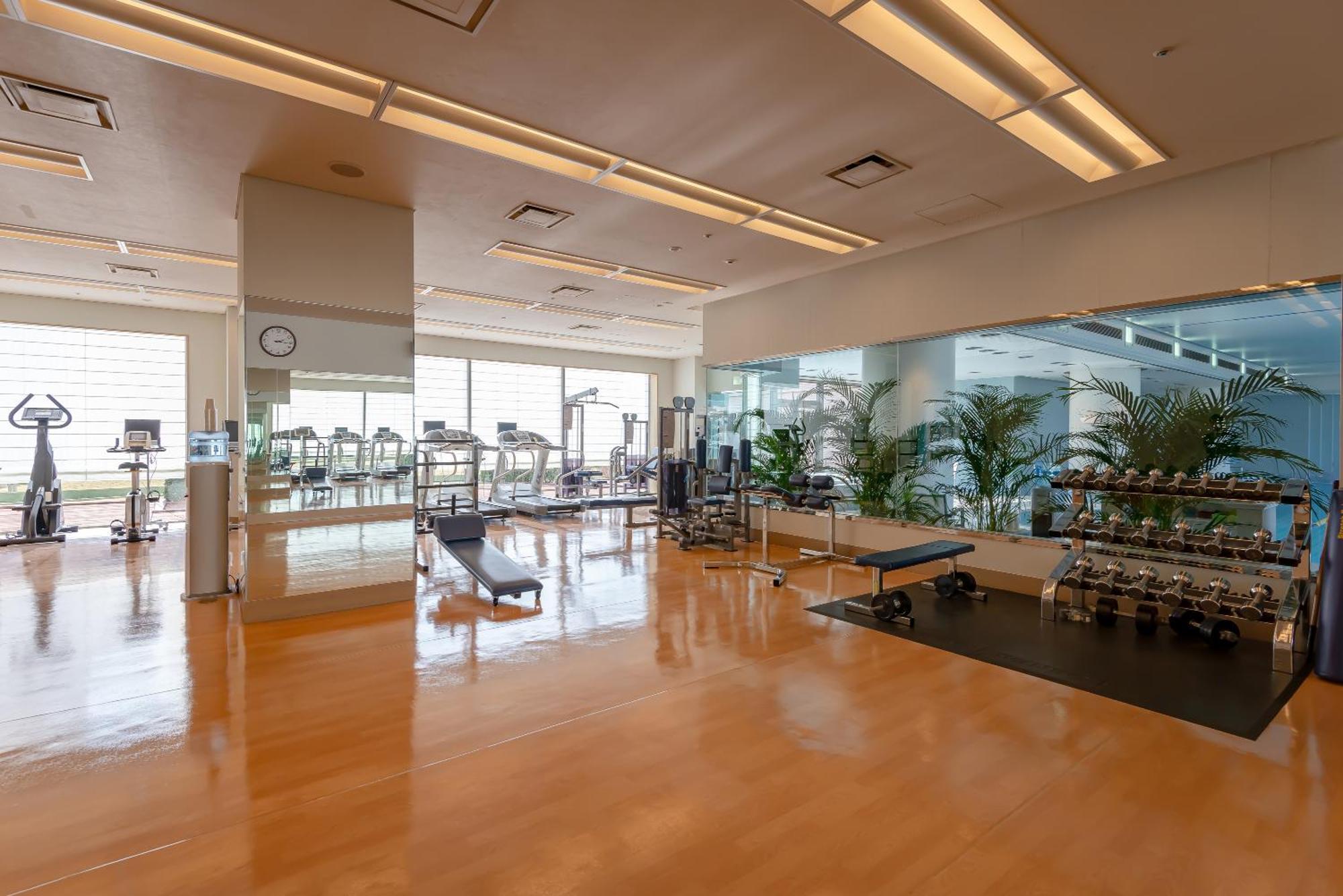 Hotel Okura Fukuoka Φουκουόκα Εξωτερικό φωτογραφία The gym at the Ritz-Carlton, Osaka